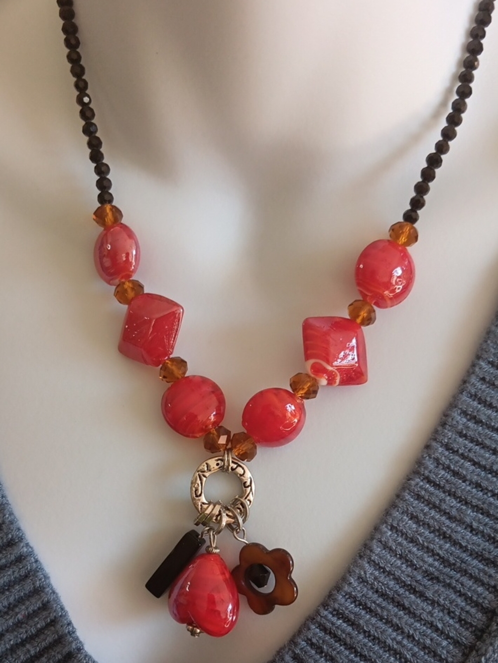 Murano Glass Safari Red and Black Beaded Necklace 16" - Picture 3 of 5